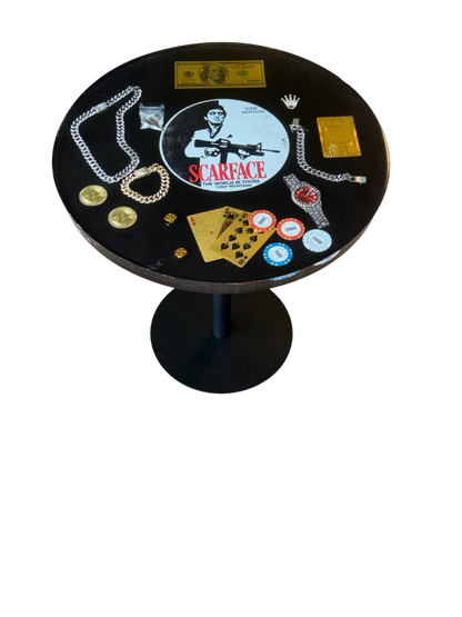 Scarface Tisch – Tony Montana Design mit Bling Uhr, Gold & Pokerstyle
