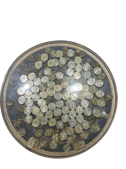 Gold Coin Table – Glänzender Luxus im Epoxidharz-Design