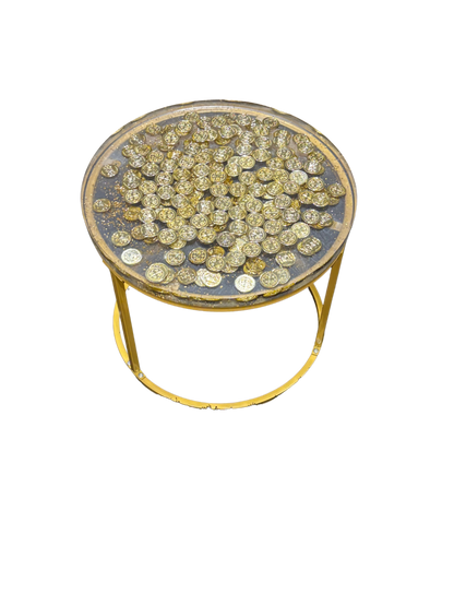 Gold Coin Table – Glänzender Luxus im Epoxidharz-Design