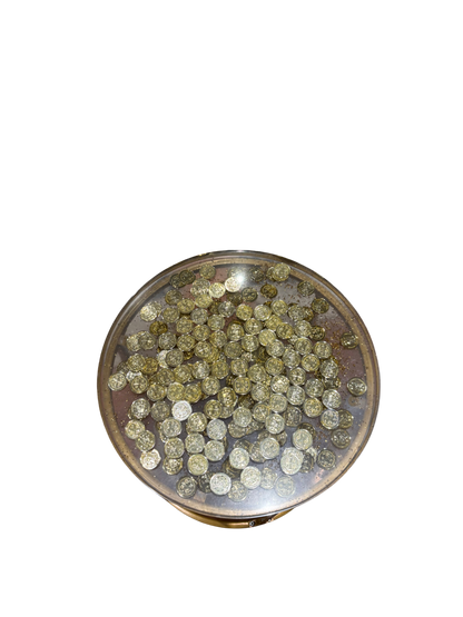 Gold Coin Table – Glänzender Luxus im Epoxidharz-Design