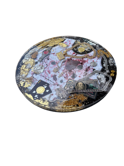 Gangsta Tisch – Bling, Blut, Bitcoin & Gangsterromantik